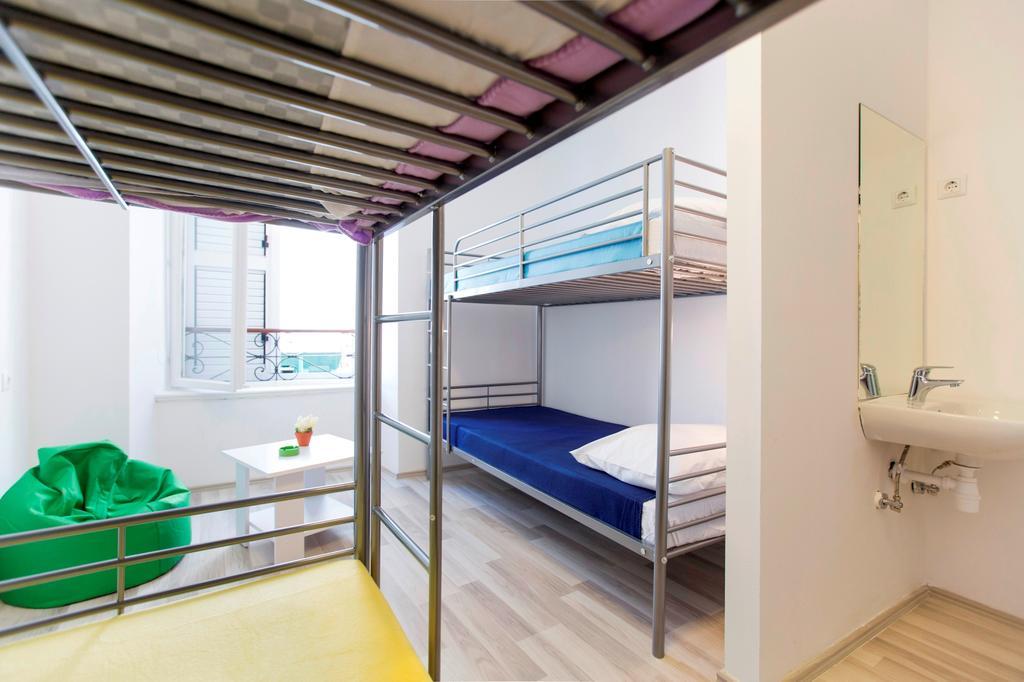 Downtown Hostel سبليت المظهر الخارجي الصورة